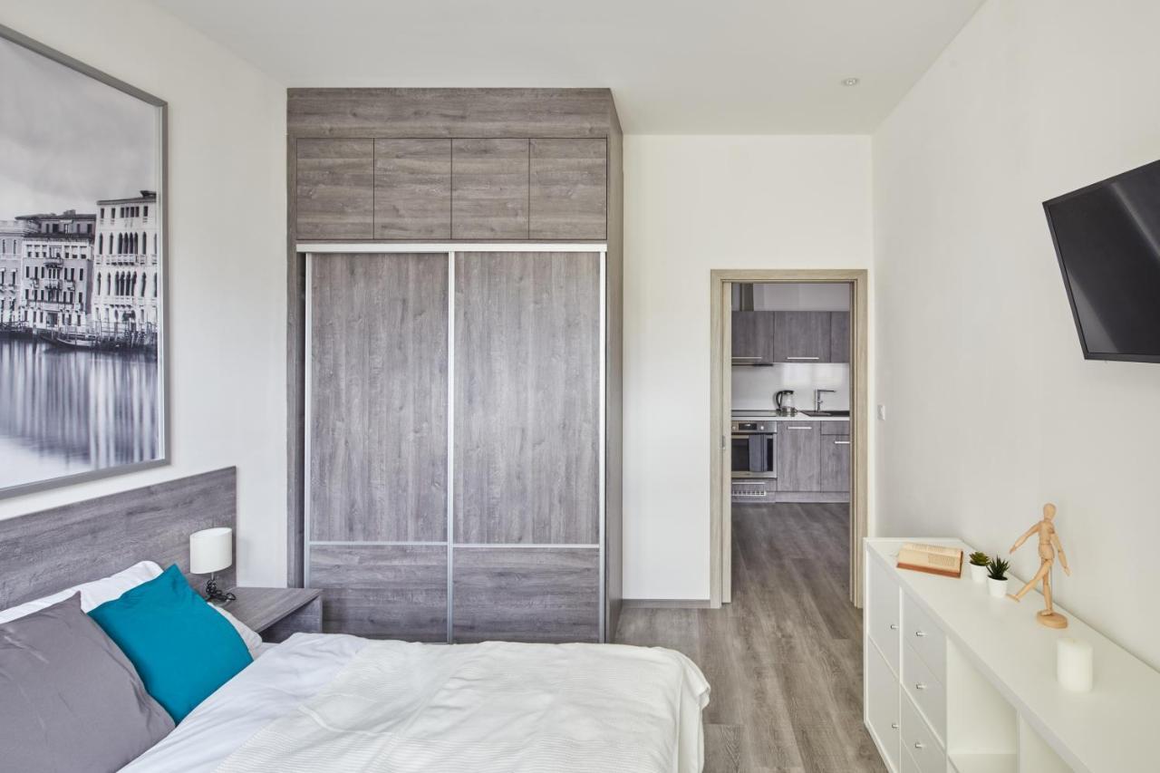 Minimalist Apartment On Wenceslas Square By Prague Days Exterior photo